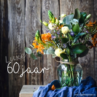 Gefeliciteerd Leeftijd - 60 jaar boeket blauw